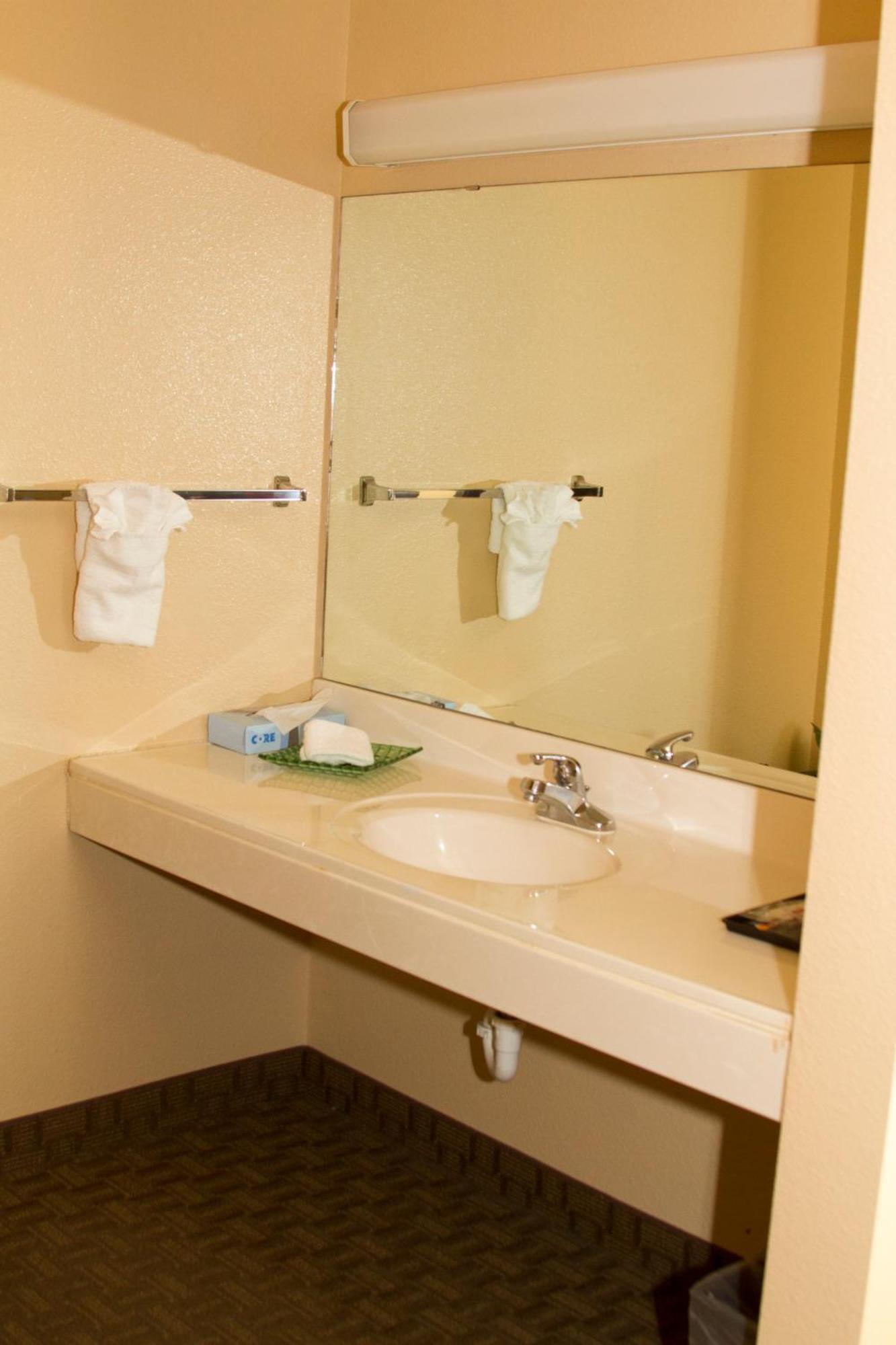 Cottonwood Inn & Suites Phillipsburg Bilik gambar