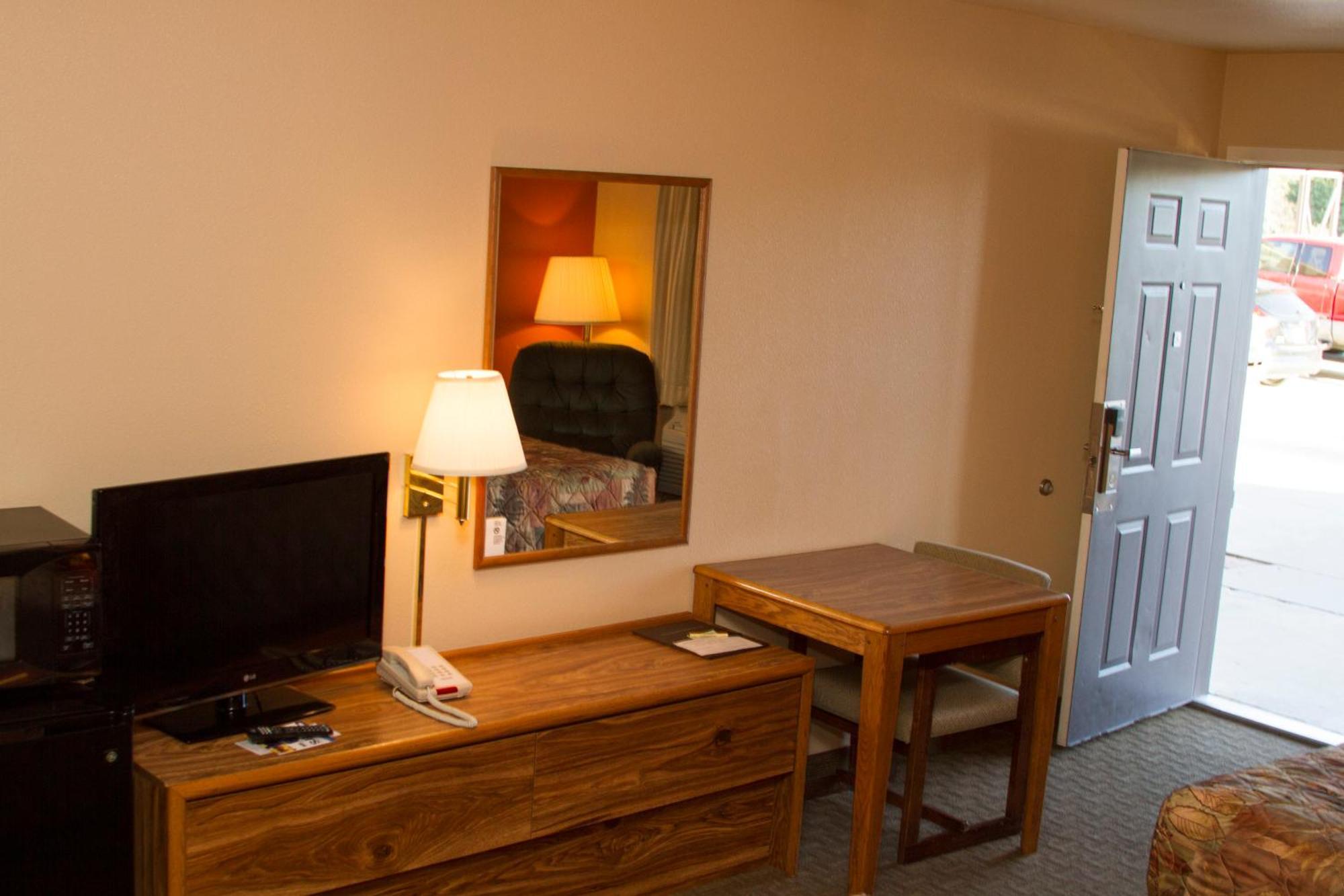 Cottonwood Inn & Suites Phillipsburg Bilik gambar